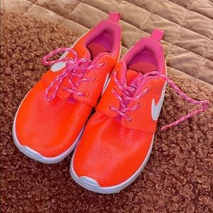 SOLD❗️💕🤍Kids Nike Shoes🤍💕